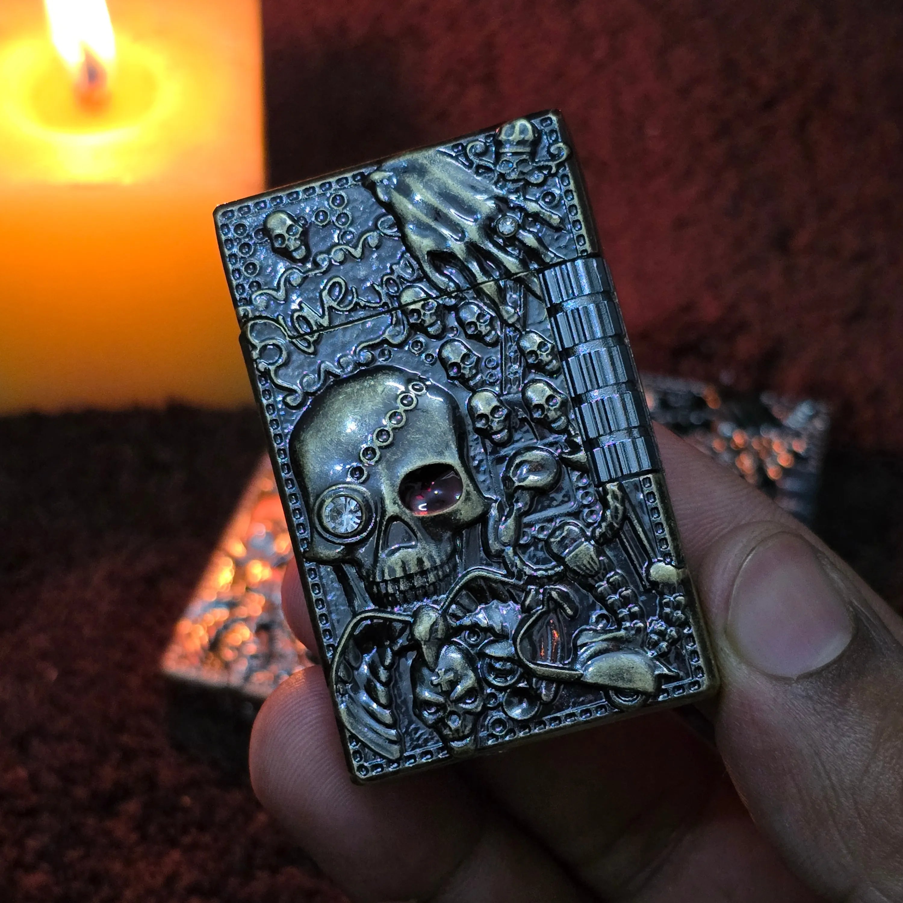 ALA FLAME HELLBOUND Gothic Skull Carved Lighter