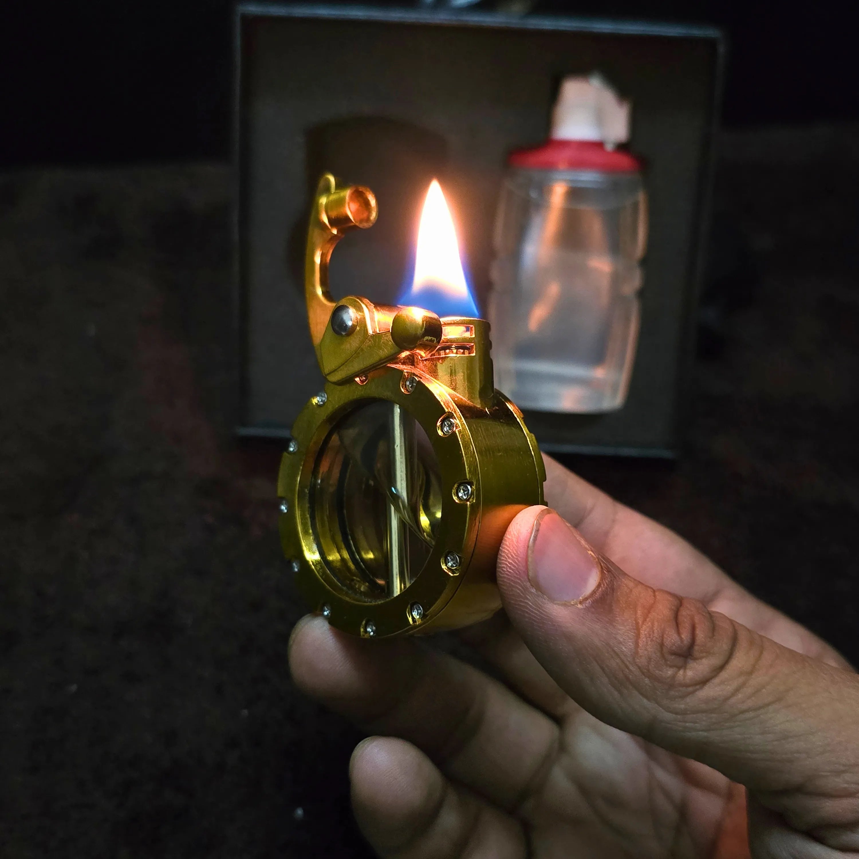 ALA FLAME Retro Classic Metal Rocker Arm Liquid Fluid Lighter