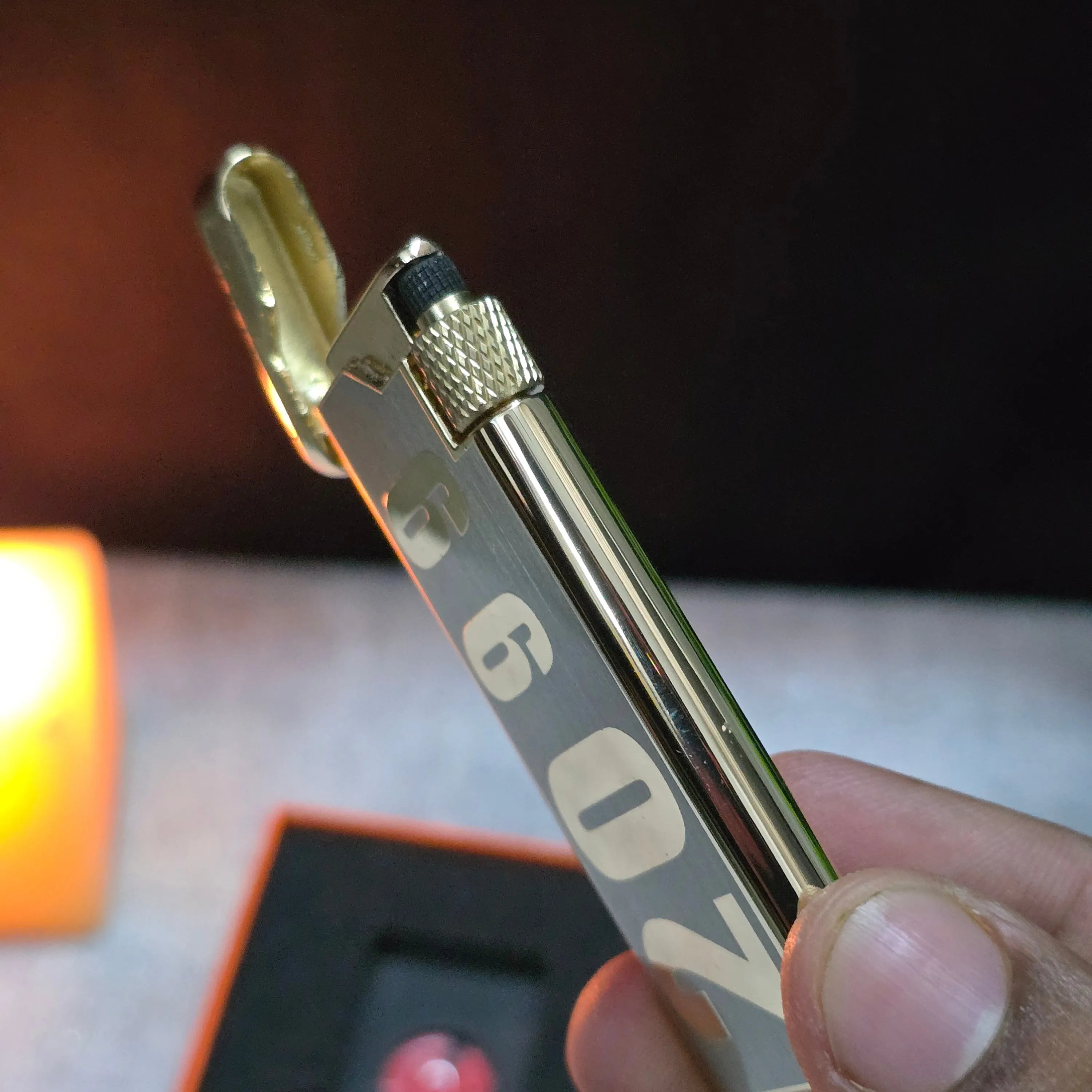 ALA FLAME RetroGrade 2099 Ultra-Thin Metal Lighter