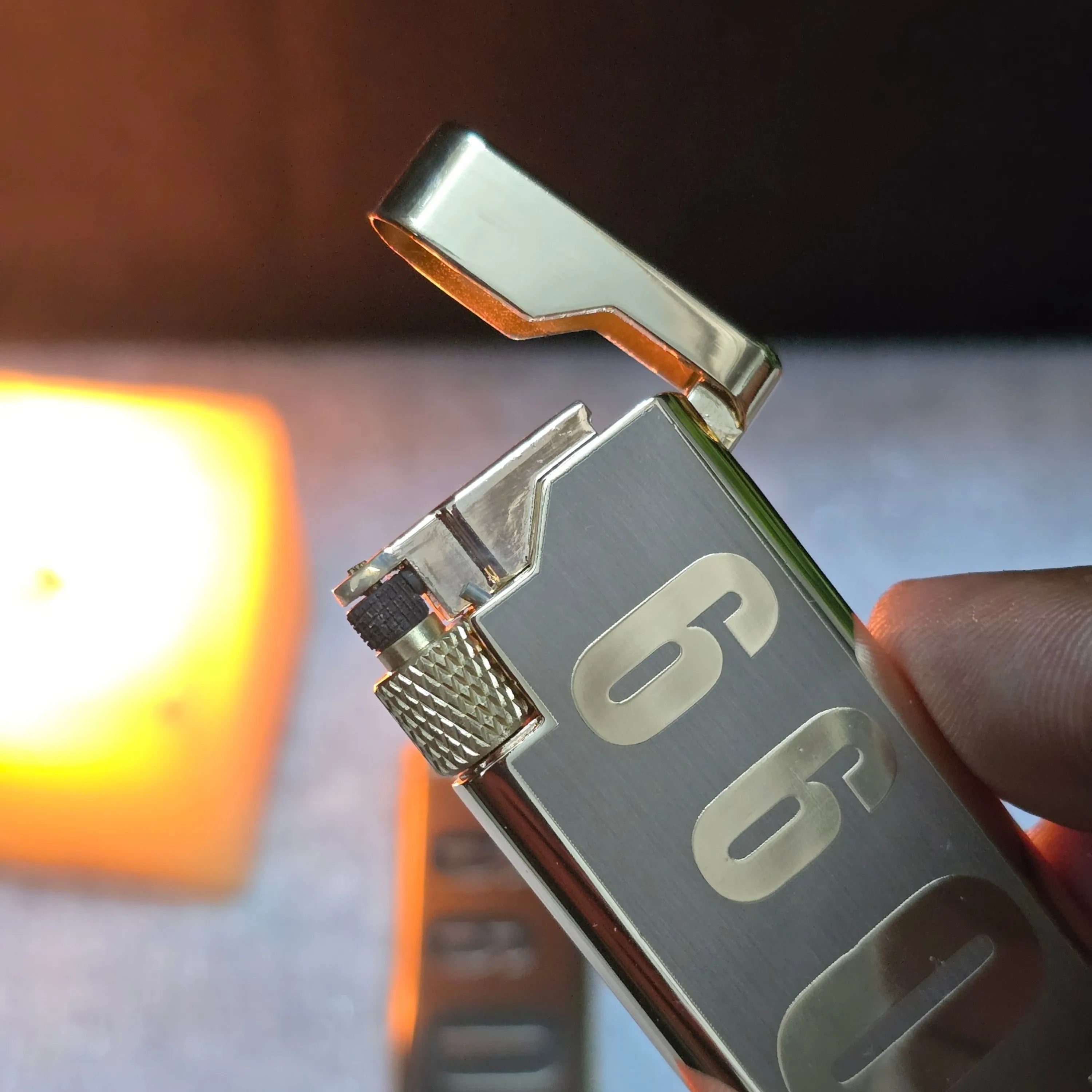 ALA FLAME RetroGrade 2099 Ultra-Thin Metal Lighter