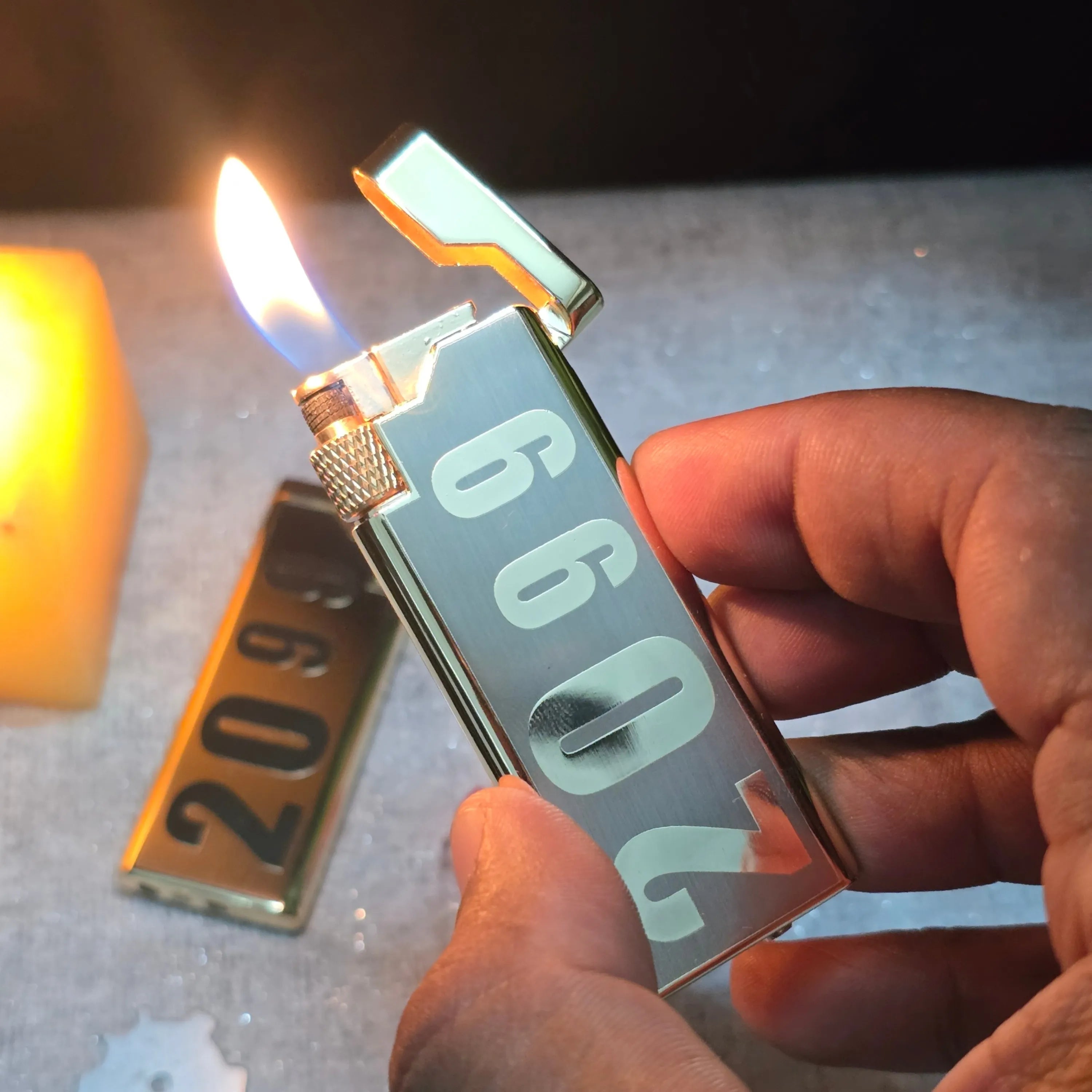 ALA FLAME RetroGrade 2099 Ultra-Thin Metal Lighter