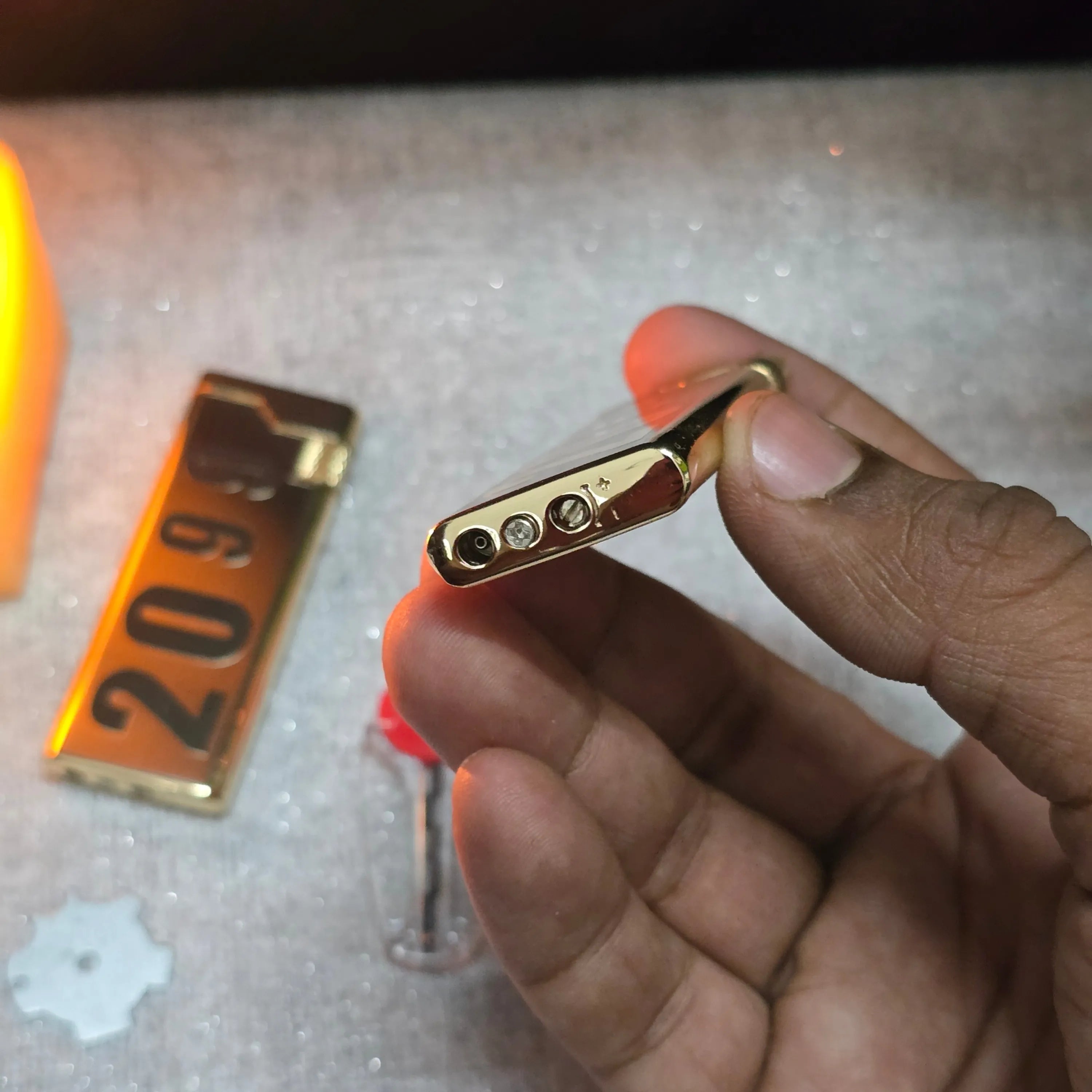 ALA FLAME RetroGrade 2099 Ultra-Thin Metal Lighter