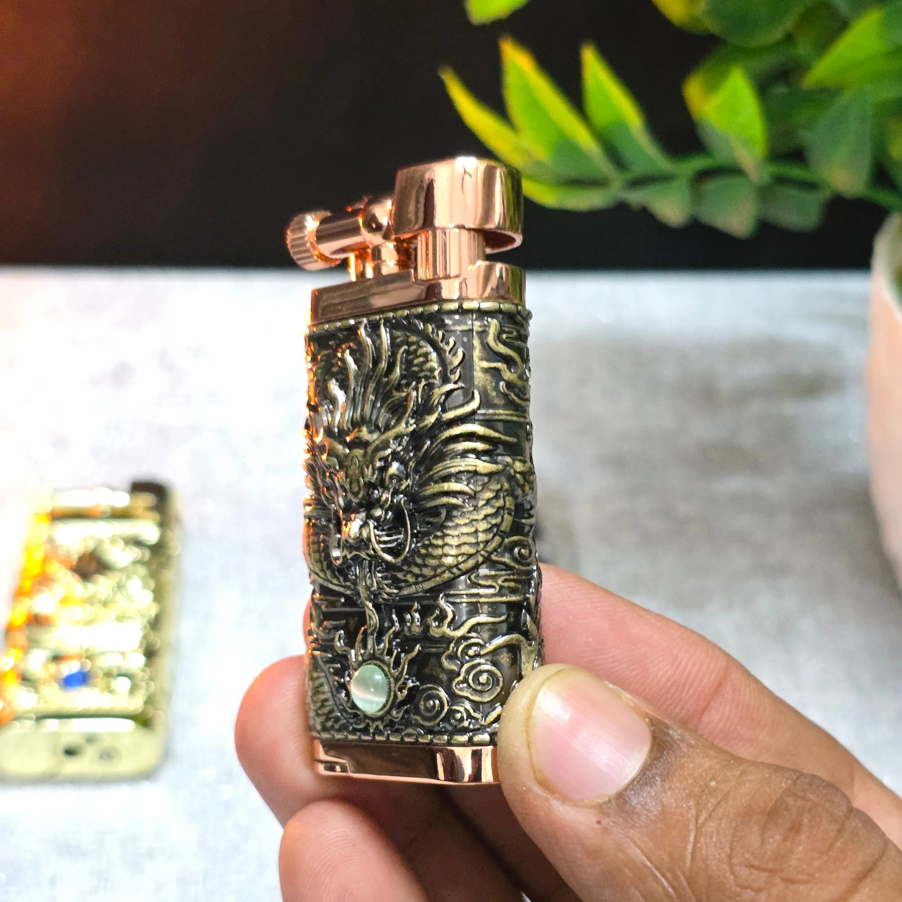ALA FLAME Shadow Dragon Embossed Vintage Lighter