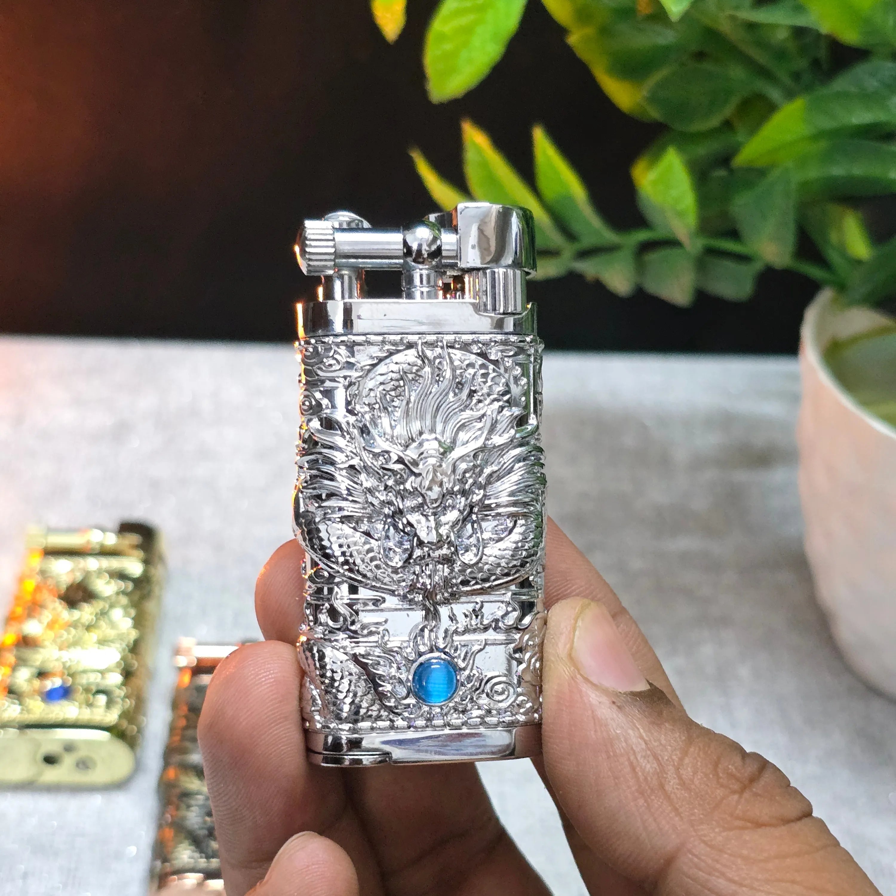 ALA FLAME Shadow Dragon Embossed Vintage Lighter