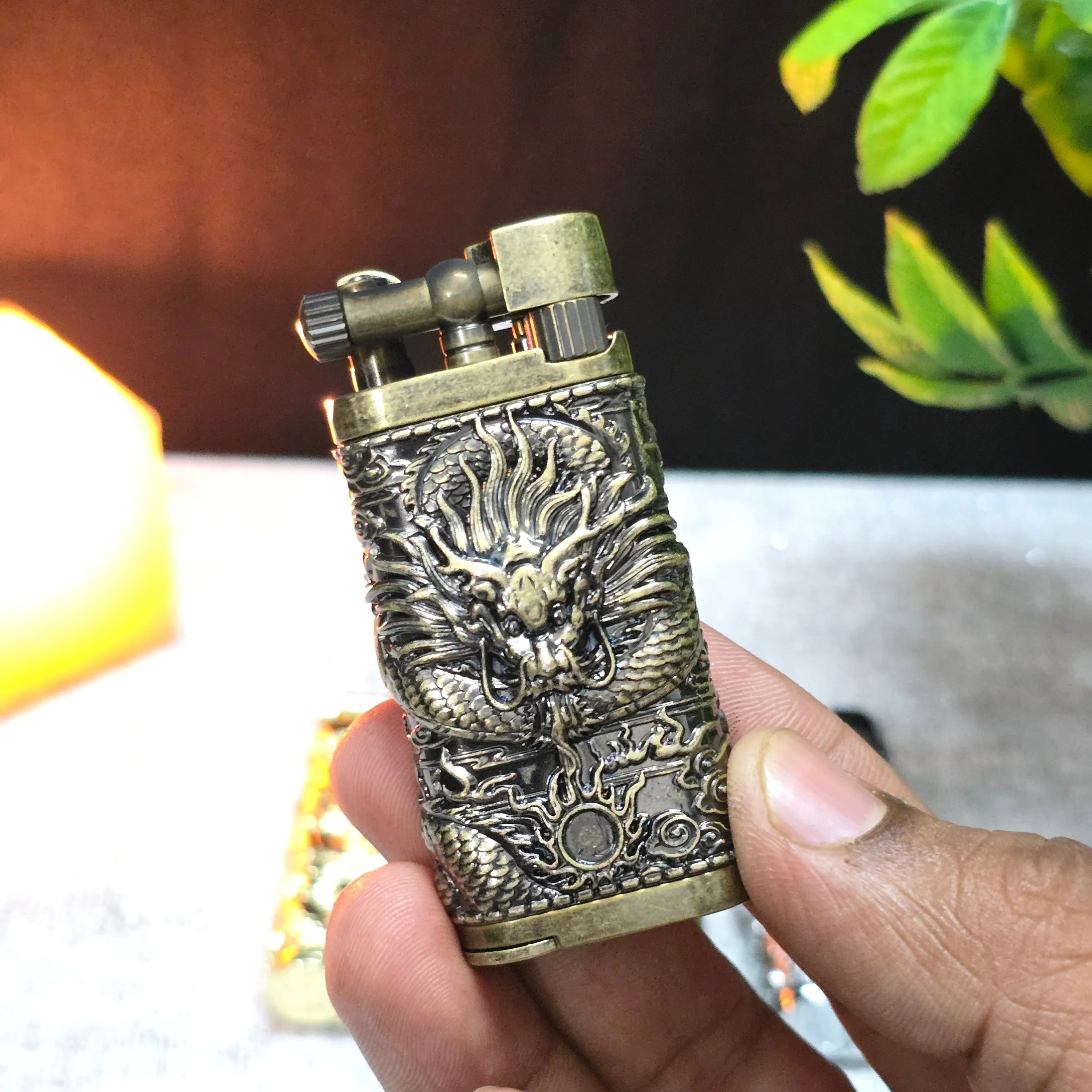 ALA FLAME Shadow Dragon Embossed Vintage Lighter