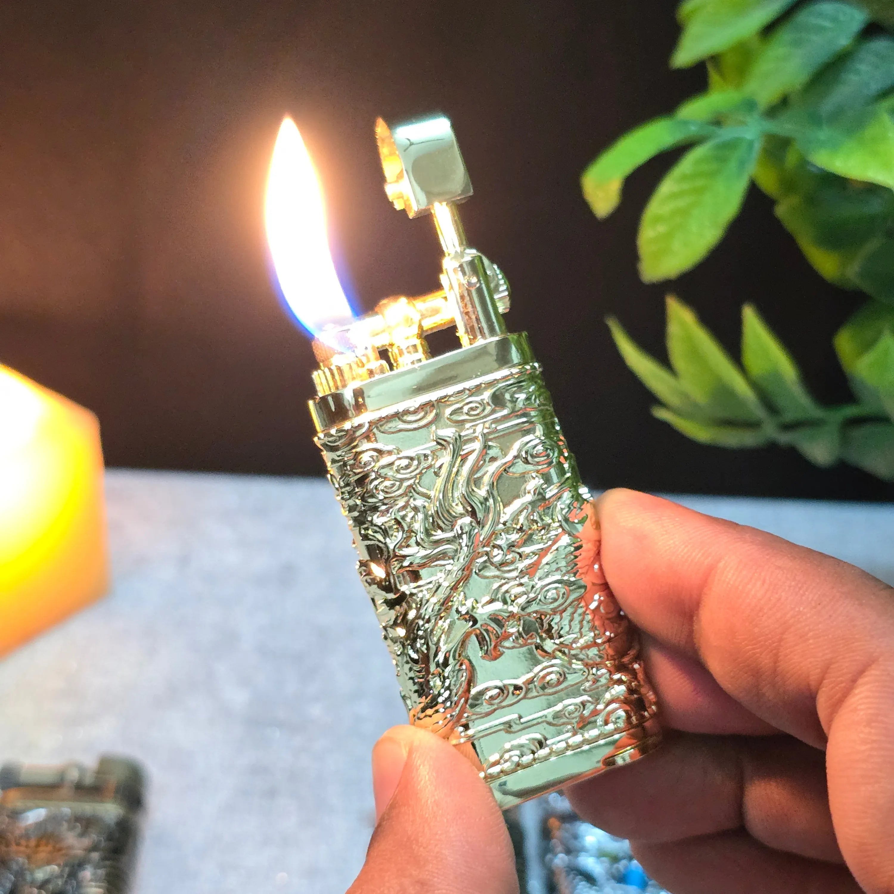 ALA FLAME Shadow Dragon Embossed Vintage Lighter