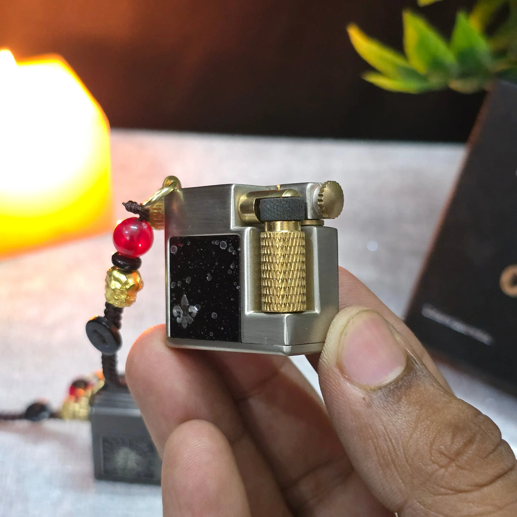 Chief 715 – Micro Brick Lighter