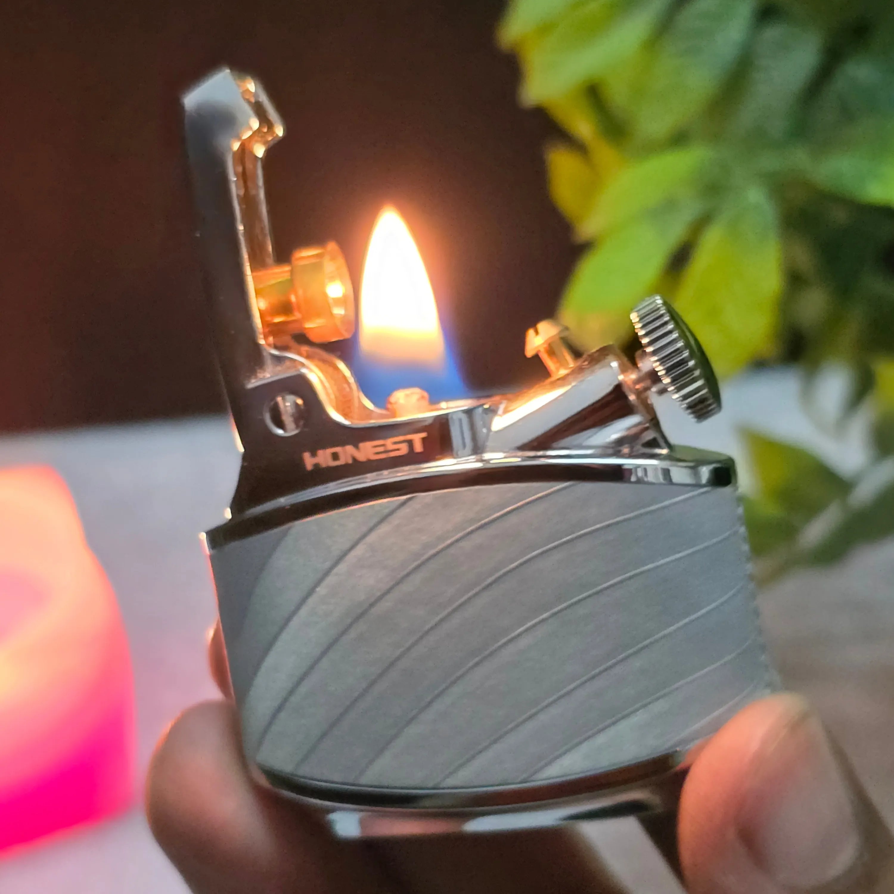 HONEST Sturgeon BCZ808-2 Premium Leather-Wrapped Kerosene Lighter