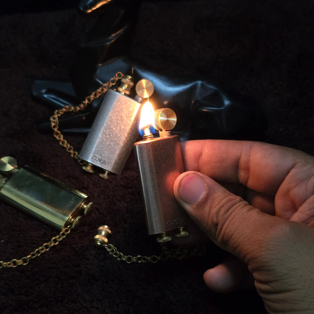 Zorro Z1967 Vintage Mechanical  Retro Lighter with Chain