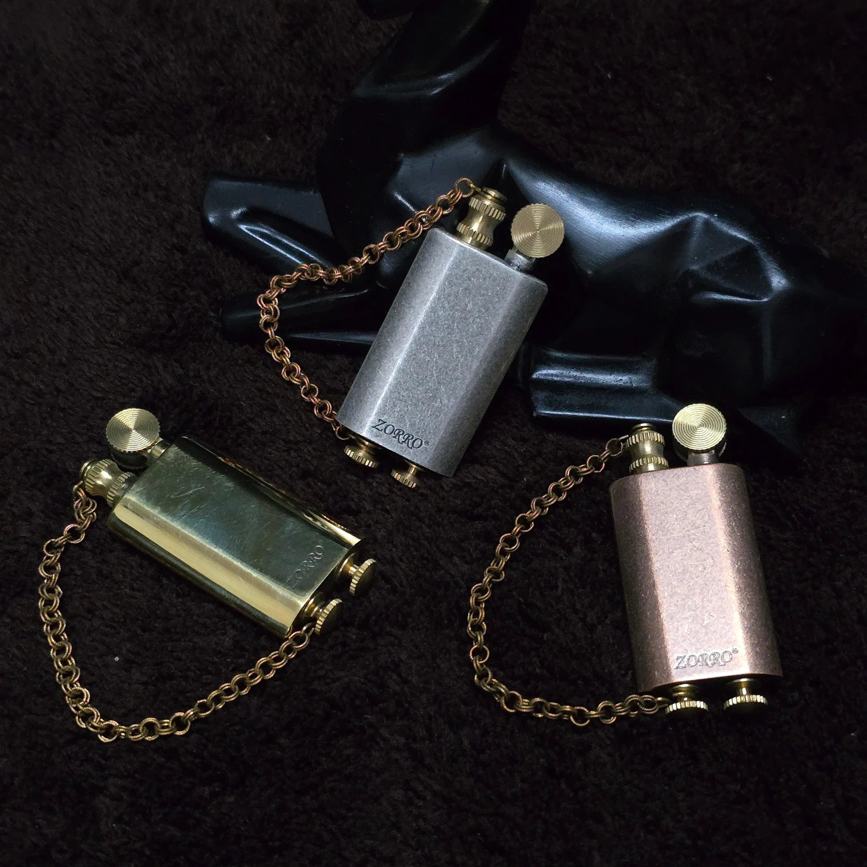 Zorro Z1967 Vintage Mechanical  Retro Lighter with Chain
