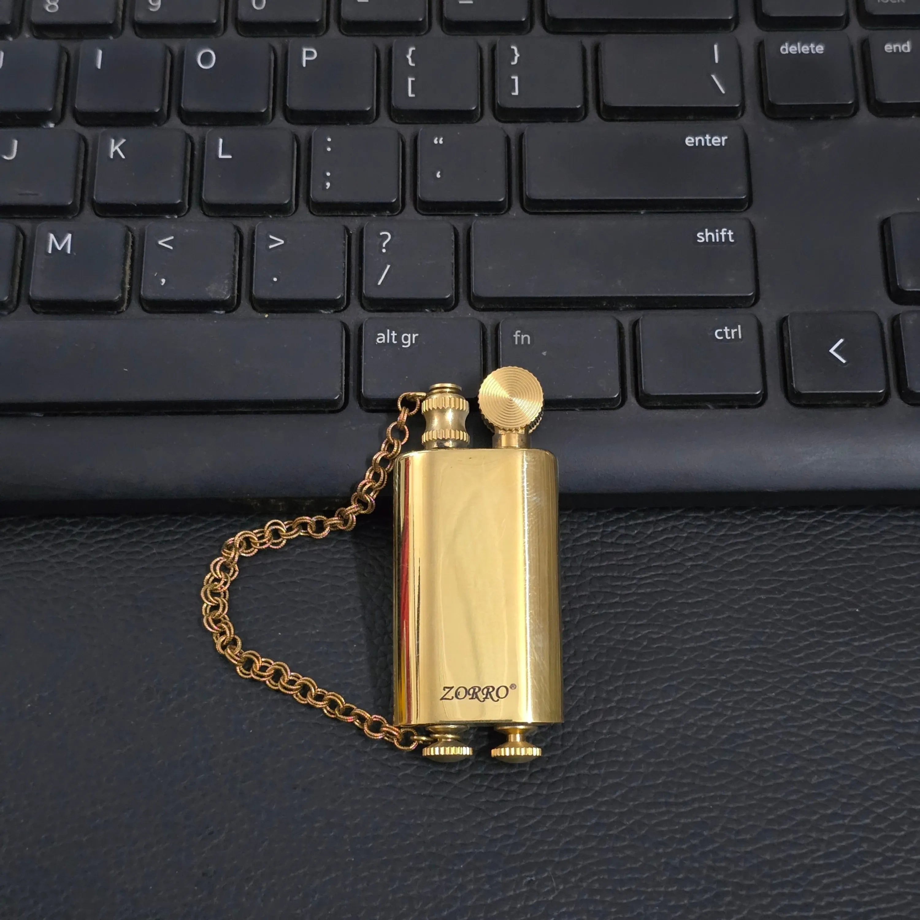 Zorro Z1967 Vintage Mechanical  Retro Lighter with Chain